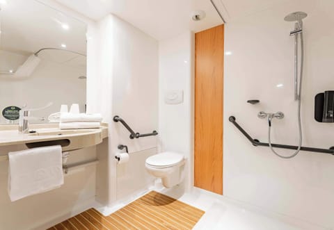 Standard Double Room, Mobility Accessible | Bathroom | Shower, free toiletries, hair dryer, towels