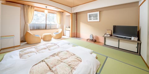 Japanese Traditional Room | In-room safe, free WiFi, bed sheets