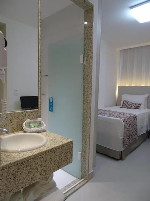 Shower, free toiletries, hair dryer, bidet