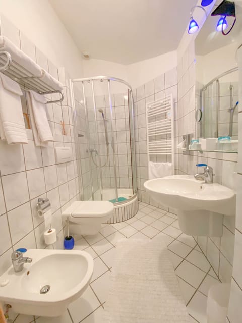 Panoramic Double Room, Ensuite (Max 4	) | Bathroom