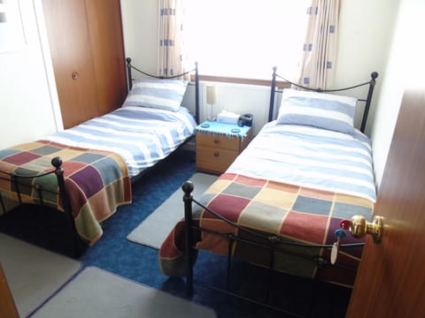 Twin Room | Premium bedding, soundproofing, iron/ironing board, free WiFi