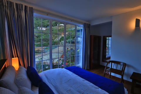 Deluxe Bungalow, 5 Bedrooms, Garden View | 5 bedrooms, premium bedding, in-room safe, laptop workspace