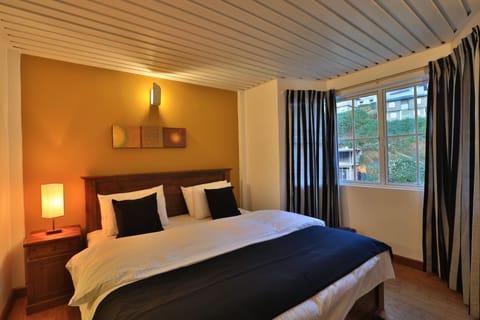 Deluxe Bungalow, 5 Bedrooms, Garden View | 5 bedrooms, premium bedding, in-room safe, laptop workspace