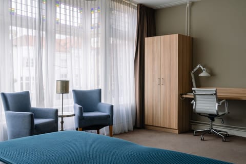 Triple Room | In-room safe, desk, laptop workspace, free cribs/infant beds