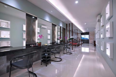 Hair salon