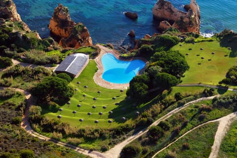 Seasonal outdoor pool, pool umbrellas, sun loungers