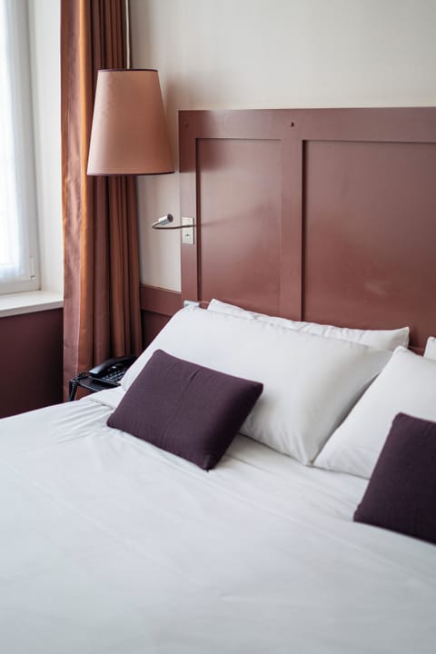 Comfort Room | Free minibar, in-room safe, individually decorated