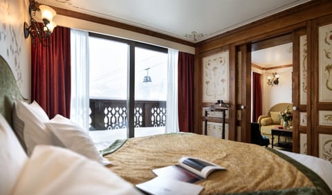 Suite Vue Pistes | Hypo-allergenic bedding, minibar, in-room safe, desk