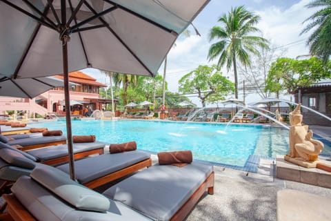 2 outdoor pools, pool umbrellas, sun loungers