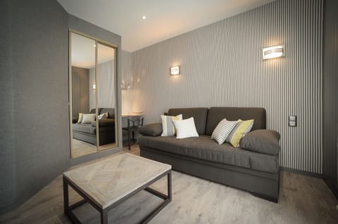 Flat-screen TV, offices