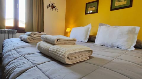 Double Room (11) | In-room safe, free WiFi, bed sheets