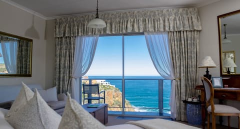 Deluxe Room, 1 King Bed, Sea View | Beach/ocean view