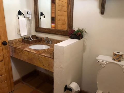 Family Cabin, Garden View | Bathroom | Shower, towels