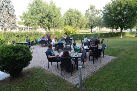 Breakfast, lunch, dinner served; international cuisine 