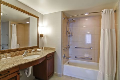 Studio, 1 King Bed, Accessible, Bathtub | Bathroom | Combined shower/tub, free toiletries, hair dryer, towels