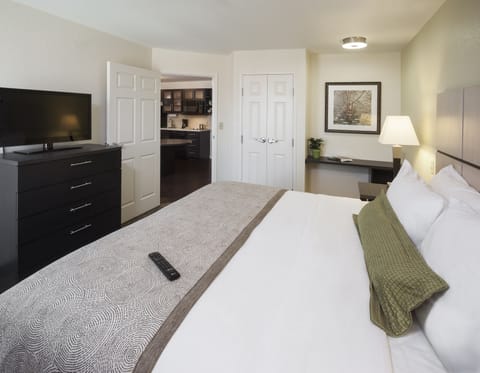 Suite, 1 Bedroom | Premium bedding, pillowtop beds, in-room safe, desk