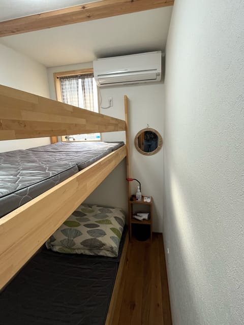 Economy Single Room | Down comforters, in-room safe, free WiFi, bed sheets