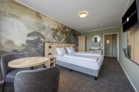 Standard Double Room, Balcony | Desk, free WiFi