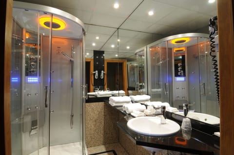 Free toiletries, hair dryer, towels