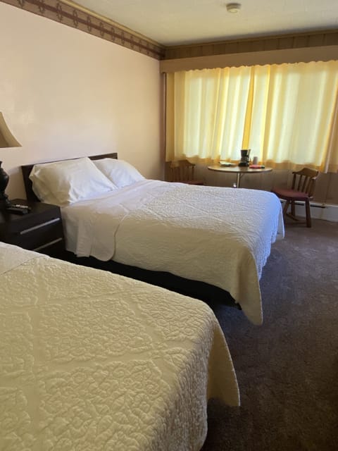 Deluxe Room, 2 Queen Beds | Iron/ironing board, free WiFi, bed sheets