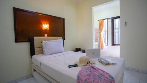 Standard Single Room, 1 Twin Bed, Non Smoking | In-room safe, desk, free WiFi, bed sheets