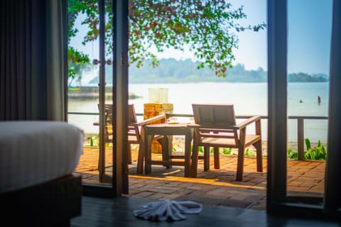 Baan Yong Yuth Buri (Beach Bungalow)  | Terrace/patio