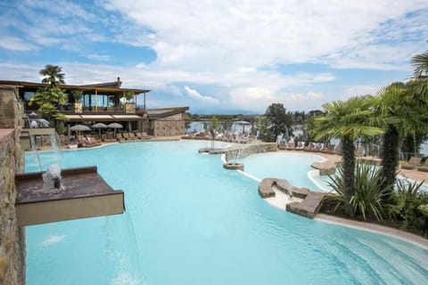 Seasonal outdoor pool, pool umbrellas, sun loungers