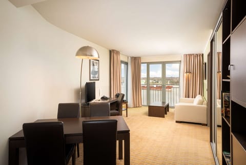 Suite with River View | Hypo-allergenic bedding, minibar, in-room safe, desk