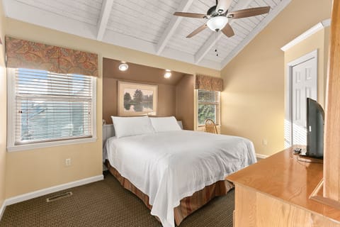 Deluxe Suite, 2 Bedrooms, Mountain View | In-room safe, individually decorated, individually furnished, desk