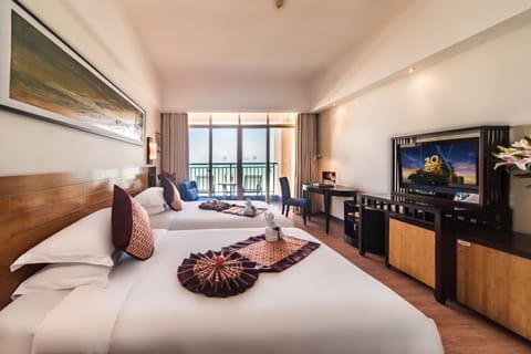 180 degrees Seaview Twin Room | Premium bedding, minibar, in-room safe, individually decorated