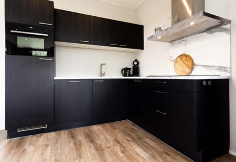 Fridge, microwave, dishwasher, coffee/tea maker