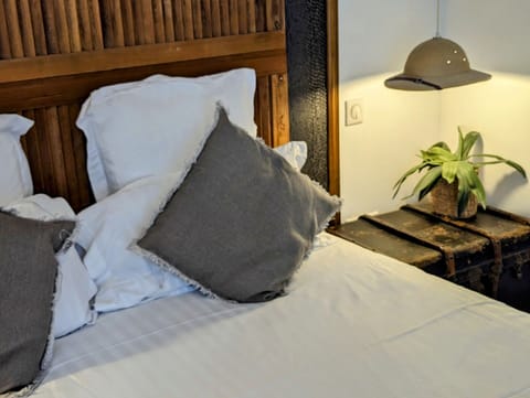 Double Room, Accessible, Ensuite (Chambre Voyage)