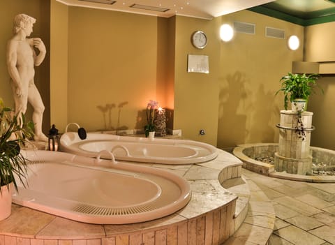 Sauna, steam room, Turkish bath, body treatments, body wraps