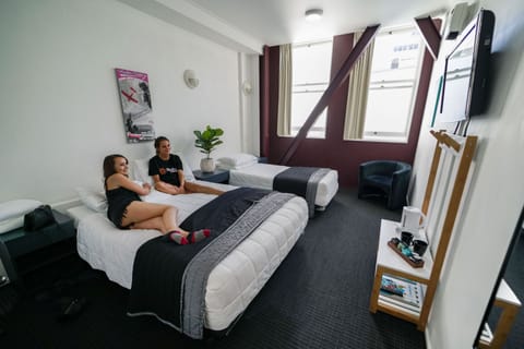 Elite Double Room | In-room safe, iron/ironing board, free WiFi, bed sheets