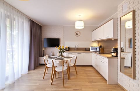 Apartment, 1 Bedroom | Private kitchenette | Stovetop, electric kettle