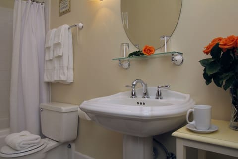 Queen Room with Two Queen Beds | Bathroom sink