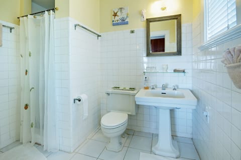 Sea Breeze Room (Beach House 2nd Floor) | Bathroom | Designer toiletries, hair dryer, bathrobes, towels