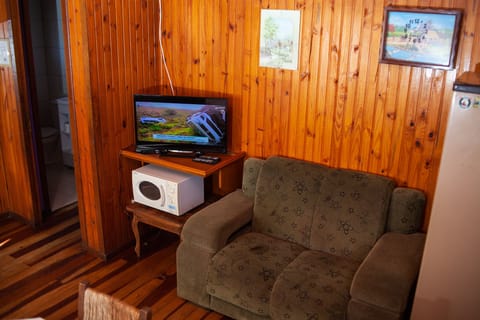 Chalet | Minibar, blackout drapes, iron/ironing board, free WiFi