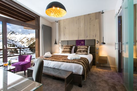 Club Room, Mountain View | Premium bedding, minibar, in-room safe, individually decorated