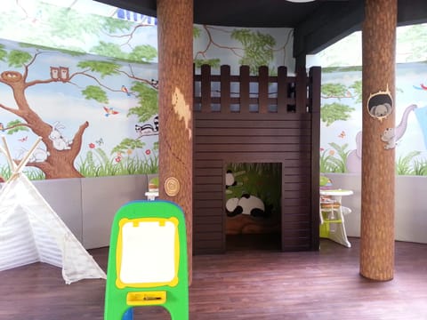 Children's play area - indoor