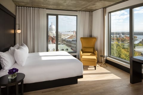 Suite, Corner (Alcove) | Frette Italian sheets, premium bedding, down comforters, pillowtop beds