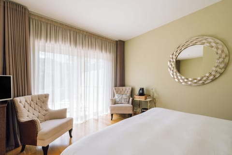 Junior Studio Suite | Premium bedding, down comforters, Select Comfort beds, in-room safe