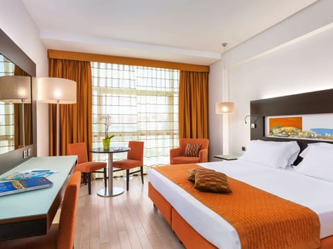 Privilege, Room, 1 Double Bed | Premium bedding, minibar, in-room safe, desk