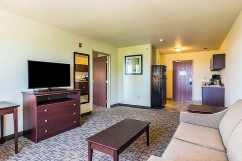 Suite, Multiple Beds, Non Smoking (Extended Stay) | Premium bedding, in-room safe, desk, laptop workspace