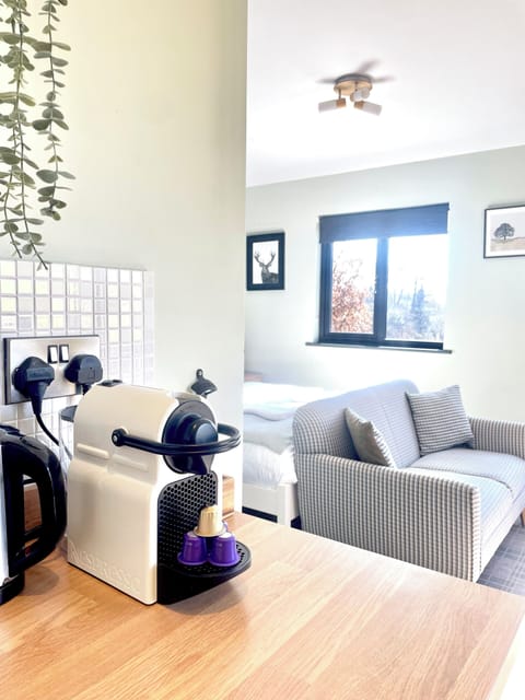 Premium bedding, desk, soundproofing, free WiFi