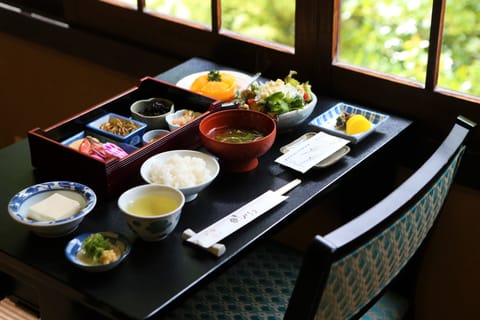 Free daily Japanese breakfast