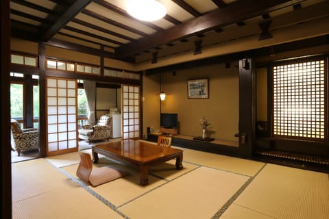 Japanese Room with Toilet, 10 Tatami mats | Desk, free WiFi