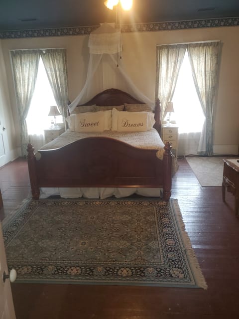 Room (Suite romance) | Egyptian cotton sheets, premium bedding, Tempur-Pedic beds