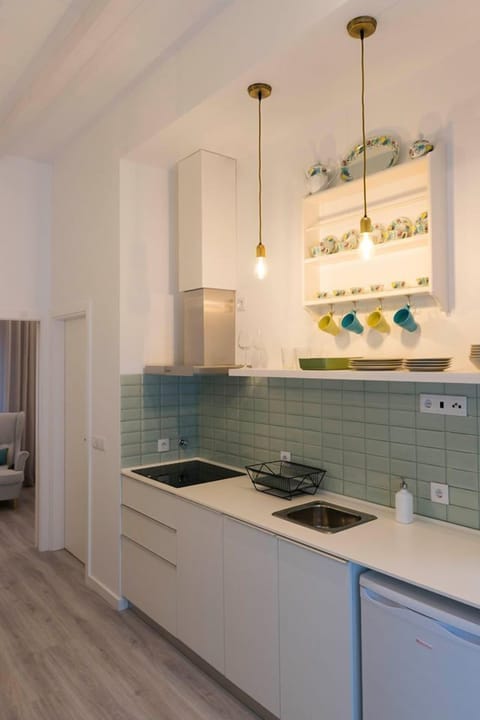 Apartment, 1 Bedroom, Ground Floor (Mar) | Private kitchenette | Fridge, microwave, stovetop, dishwasher