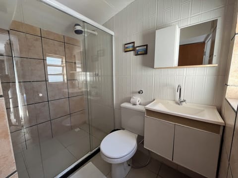 Basic Double Room (With Air Conditioning) | Bathroom | Shower, free toiletries, towels